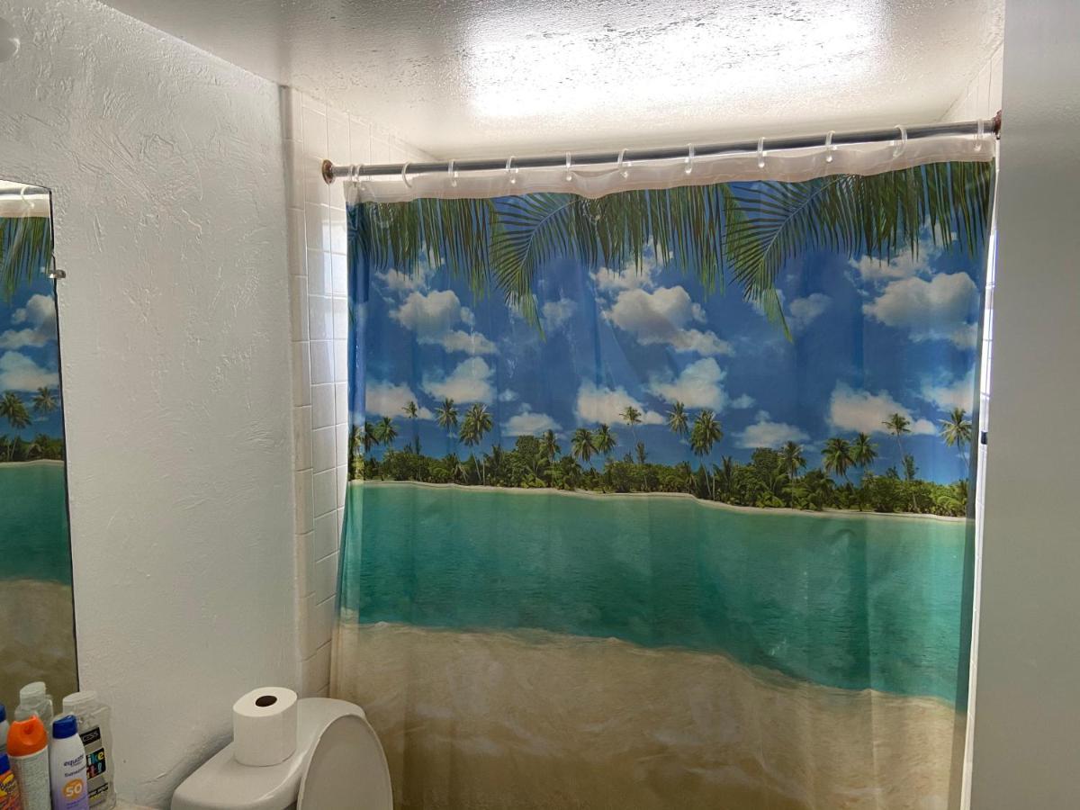 Private Room In A 2 Bedroom 1 Bathroom Shared With Host, On The Beach, Surrounded By Resorts, Only 2 People Max St. Pete Beach Buitenkant foto